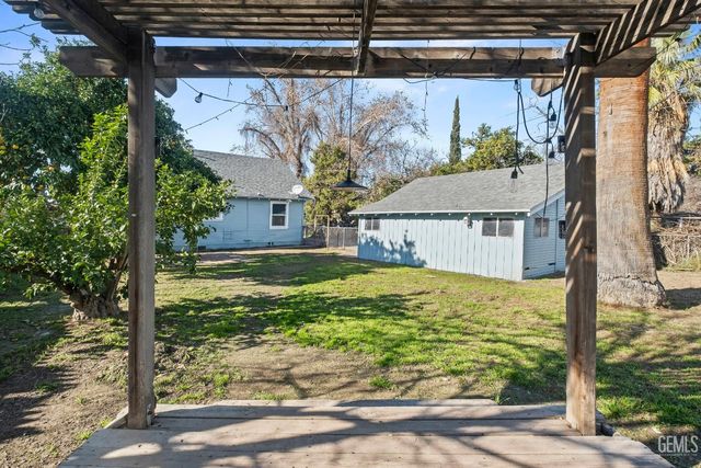 416 Beech Street, Bakersfield, CA 93304