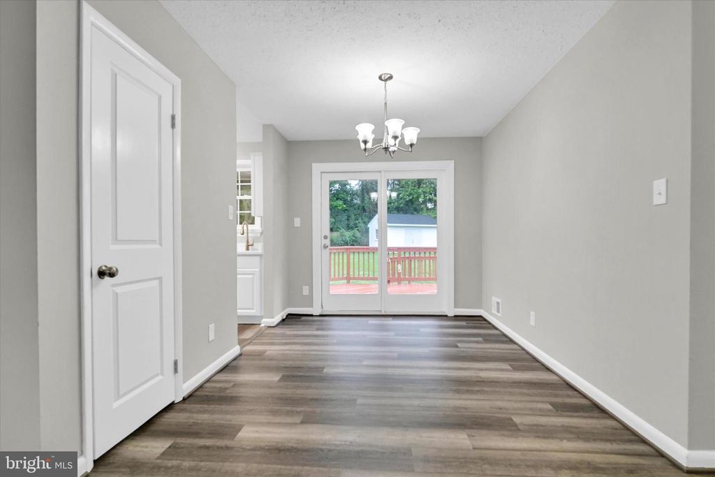 3904 EGAN DR, Fairfax, VA 22030