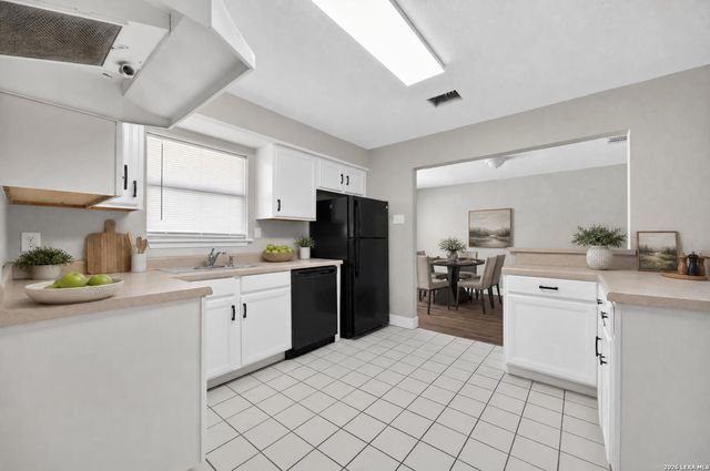 5415 Knoll Krest, San Antonio, TX 78242