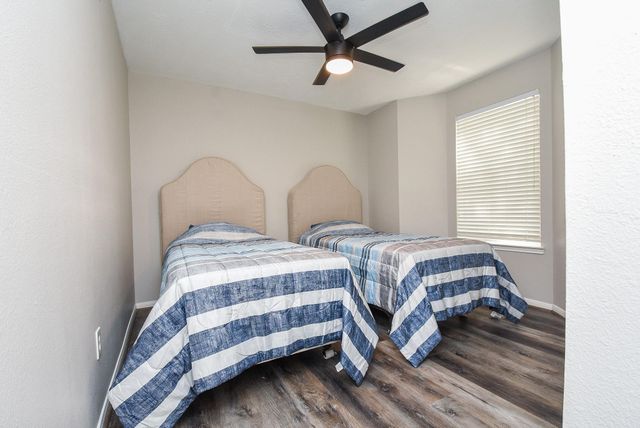 8051 Bay Branch Drive 112, The Woodlands, TX 77382