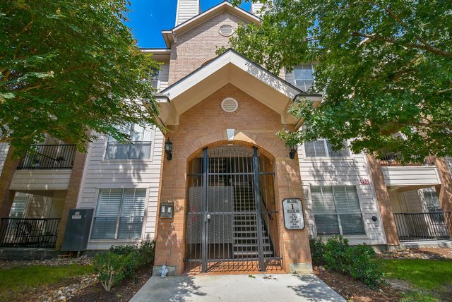 8051 Bay Branch Drive 112, The Woodlands, TX 77382