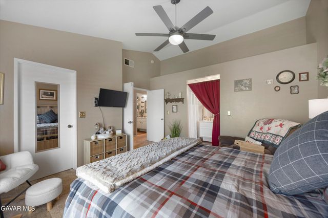 1049 Cloverdale Court, Rosamond, CA 93560