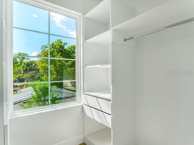 38 S POLLARD STREET, Oakland, FL 34760