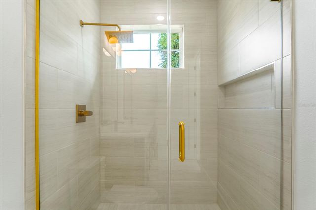 38 S POLLARD STREET, Oakland, FL 34760