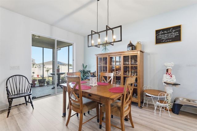 2201 GLADIOLUS LN LANE, Mascotte, FL 34753