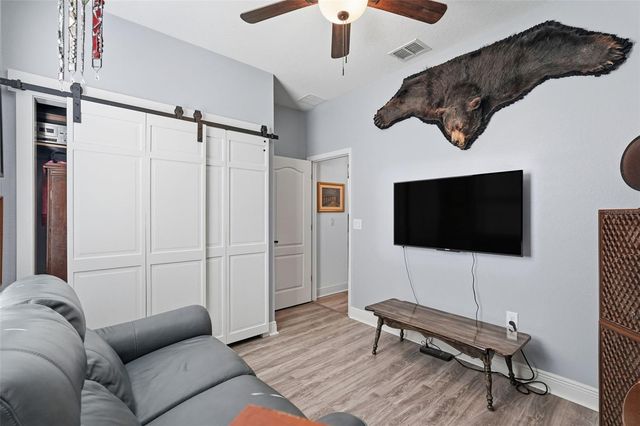 2201 GLADIOLUS LN LANE, Mascotte, FL 34753