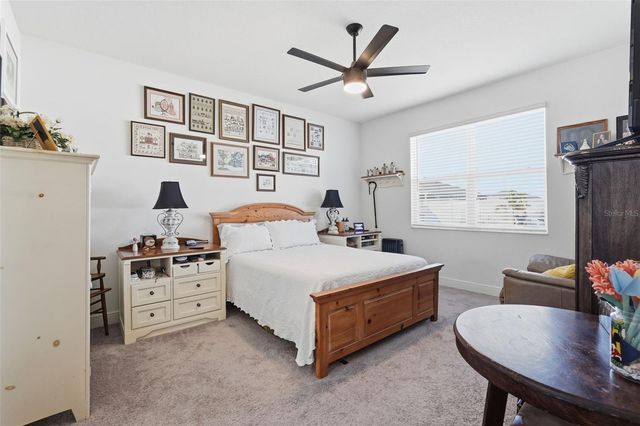 2201 GLADIOLUS LN LANE, Mascotte, FL 34753