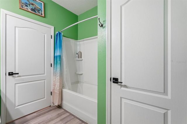 2201 GLADIOLUS LN LANE, Mascotte, FL 34753