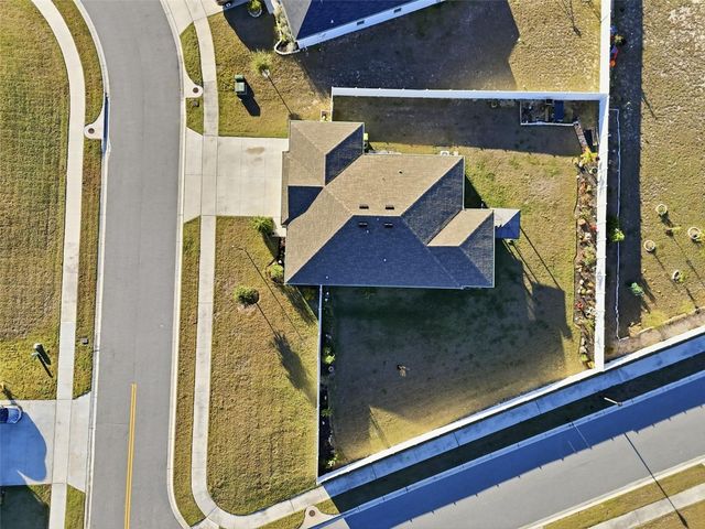 2201 GLADIOLUS LN LANE, Mascotte, FL 34753