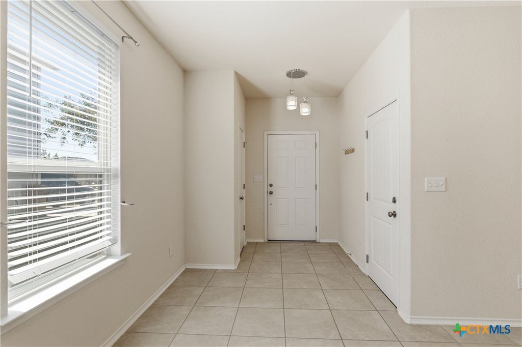 Image 20 of property listing at 2437 Ranger Pass, Seguin, TX 78155