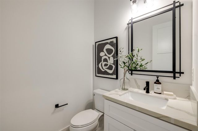 610 Willard Street, Houston, TX 77006