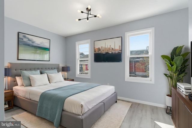 217 W UNION ST, Burlington, NJ 08016