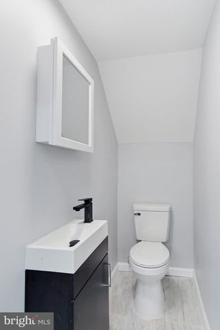 217 W UNION ST, Burlington, NJ 08016