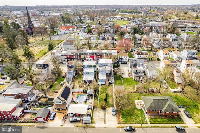 217 W UNION ST, Burlington, NJ 08016