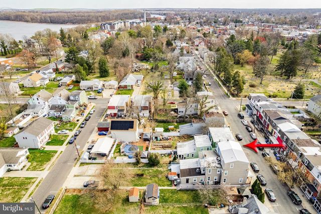 217 W UNION ST, Burlington, NJ 08016