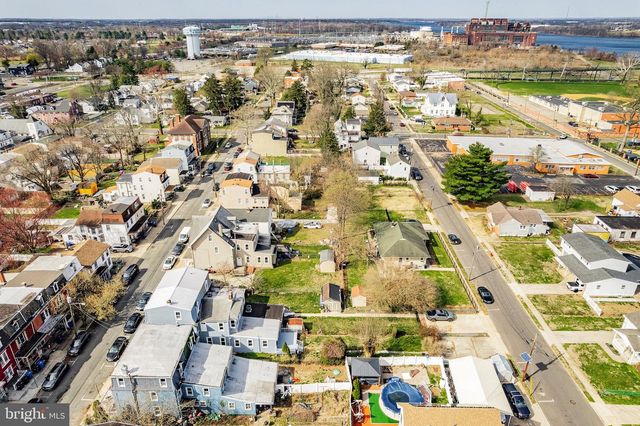 217 W UNION ST, Burlington, NJ 08016