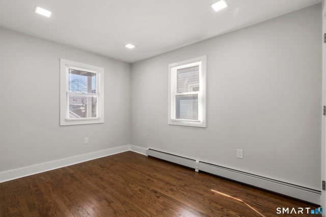 75 Commercial Street, Bridgeport, CT 06606