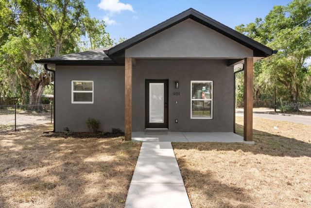901 E WARREN STREET, Plant City, FL 33563