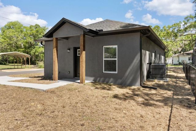 901 E WARREN STREET, Plant City, FL 33563