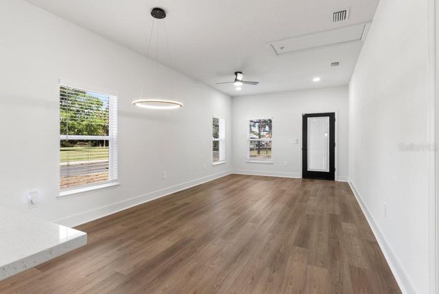 901 E WARREN STREET, Plant City, FL 33563