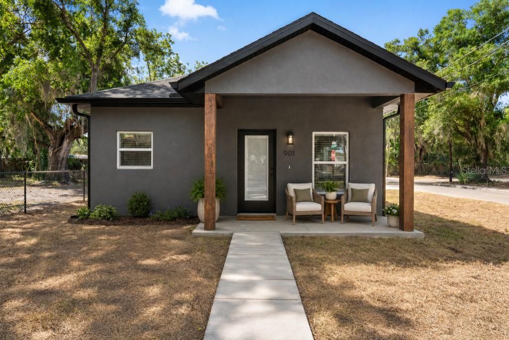 901 E WARREN STREET, Plant City, FL 33563