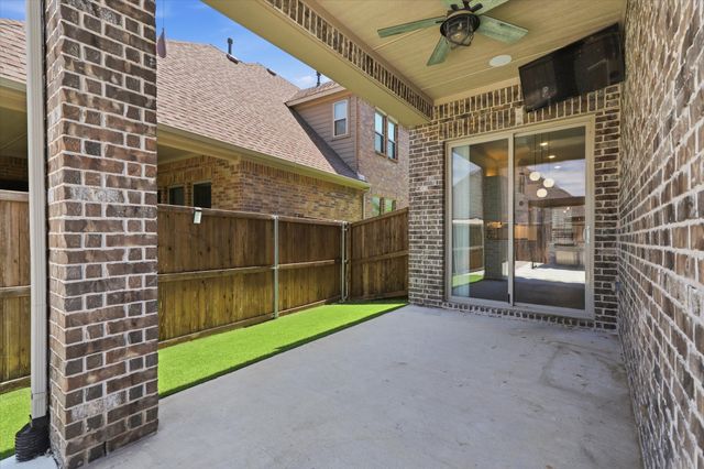 2433 Mare Road, Carrollton, TX 75010