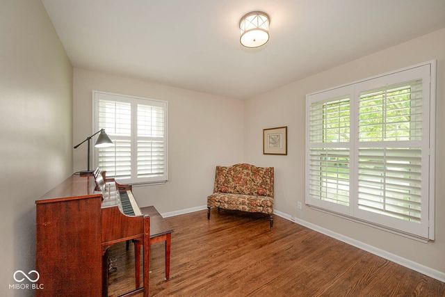 5942 Hillside Avenue East Drive, Indianapolis, IN 46220
