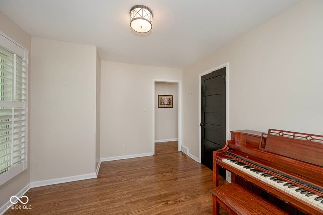 5942 Hillside Avenue East Drive, Indianapolis, IN 46220