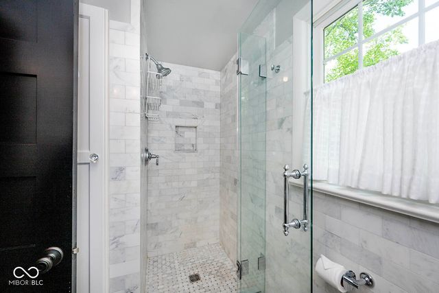 5942 Hillside Avenue East Drive, Indianapolis, IN 46220
