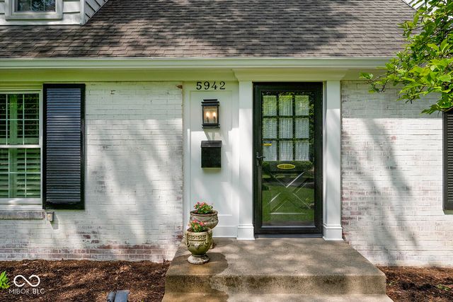 5942 Hillside Avenue East Drive, Indianapolis, IN 46220
