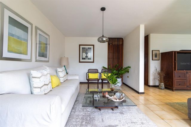 5 CALLE 5, Guaynabo, PR 00966