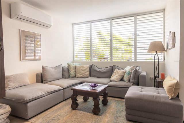 5 CALLE 5, Guaynabo, PR 00966