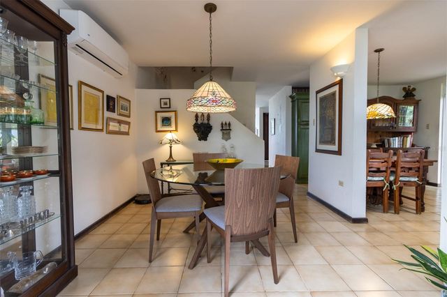 5 CALLE 5, Guaynabo, PR 00966