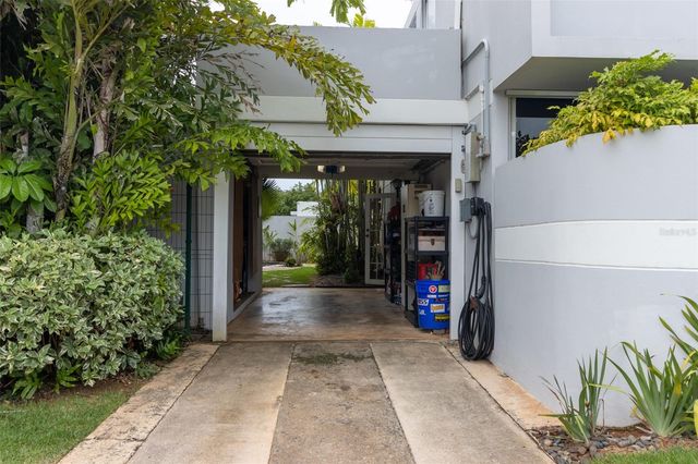 5 CALLE 5, Guaynabo, PR 00966