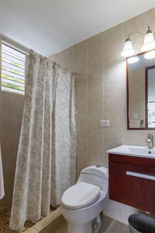 5 CALLE 5, Guaynabo, PR 00966