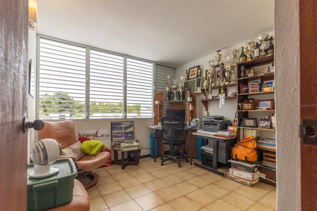 5 CALLE 5, Guaynabo, PR 00966