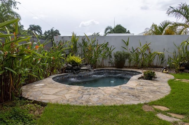 5 CALLE 5, Guaynabo, PR 00966