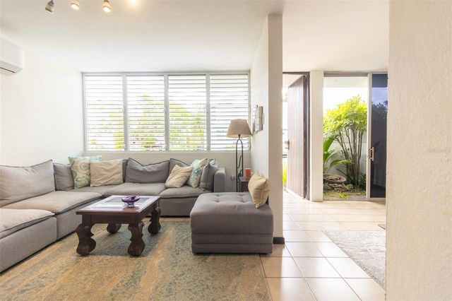 5 CALLE 5, Guaynabo, PR 00966