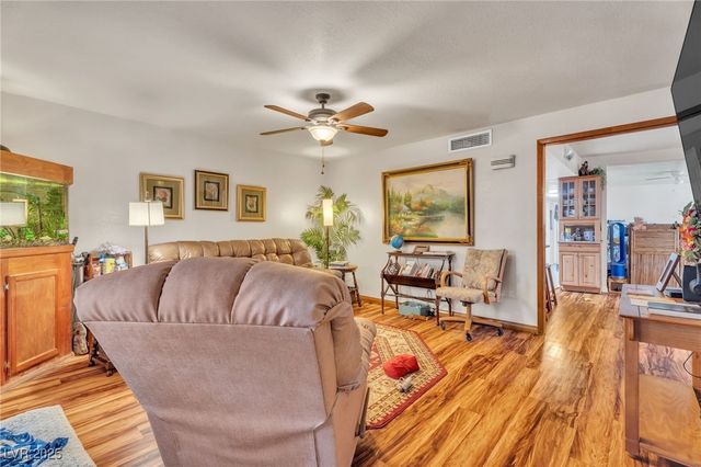 3543 Newland Avenue, Las Vegas, NV 89121