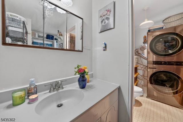 808 Eves Dr 1k, Hillsborough Twp., NJ 08844