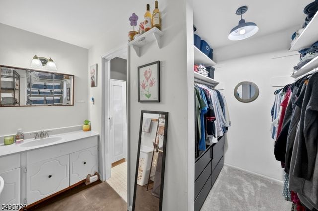 808 Eves Dr 1k, Hillsborough Twp., NJ 08844