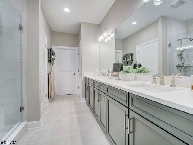 30 Dahlia Dr, Warren Twp., NJ 07059