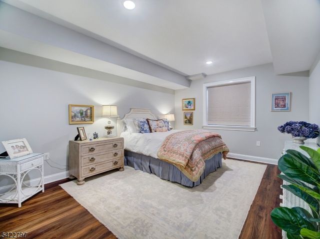 30 Dahlia Dr, Warren Twp., NJ 07059
