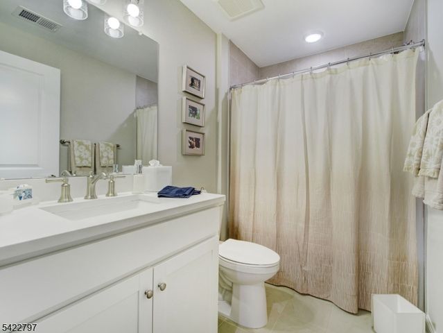 30 Dahlia Dr, Warren Twp., NJ 07059