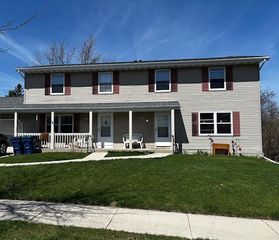 1017 Westport DRIVE #1019, Port Washington, WI 53074
