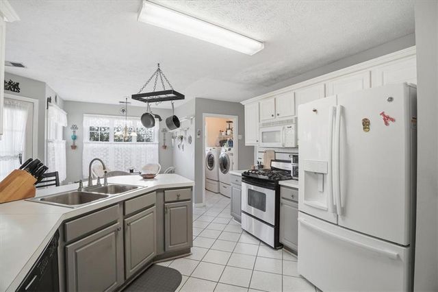 6250 Countryland Drive, Dawsonville, GA 30534