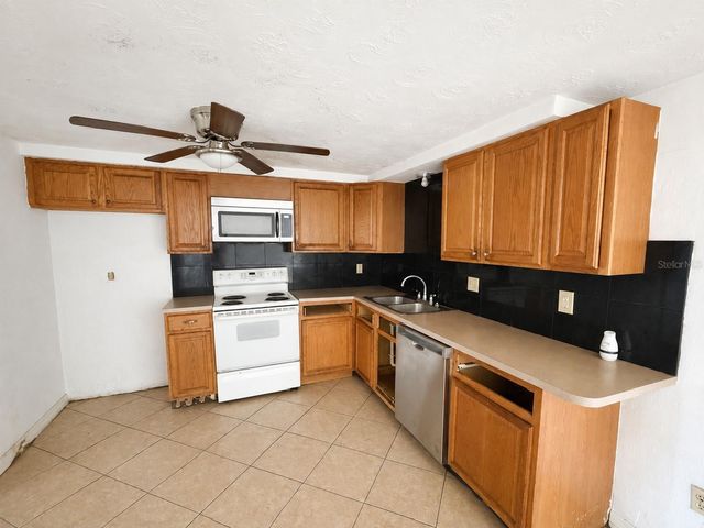 3303 EISENHOWER DRIVE, Holiday, FL 34691