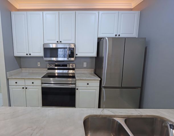 2245 Riverside Drive, 309, Columbus, OH 43221