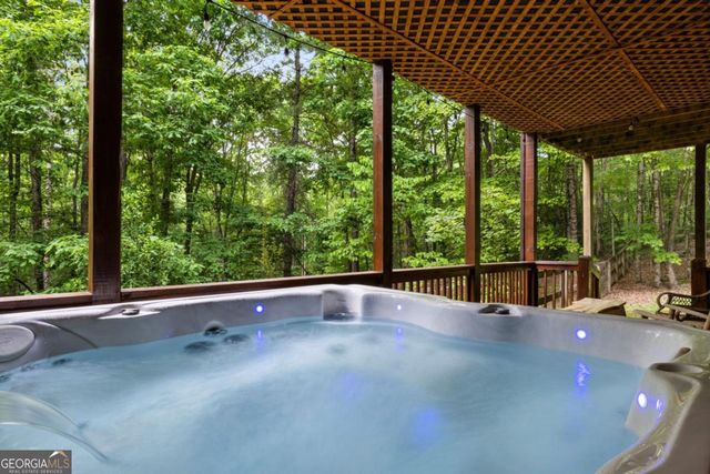 220 Solar Drive, Blue Ridge, GA 30513