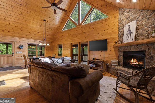 220 Solar Drive, Blue Ridge, GA 30513